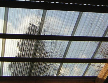 Kelebihan Menggunakan Atap Transparan