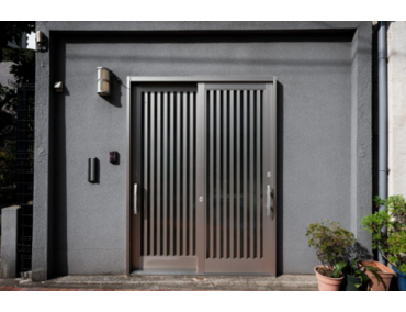 Perbandingan Pintu uPVC vs Pintu Kayu vs Aluminium